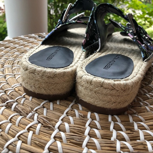 ππ»ββοΈHost Pickππ»ββοΈ Rebecca Minkoff Sandals - Picture 4 of 6